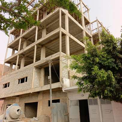 Immeuble R+5 image 1