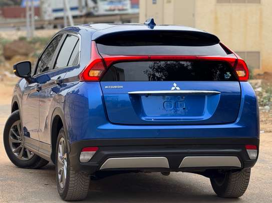 Mitsubishi Éclipse Cross image 6