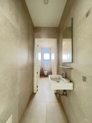 Appartement   F4 à louer au point e image 6