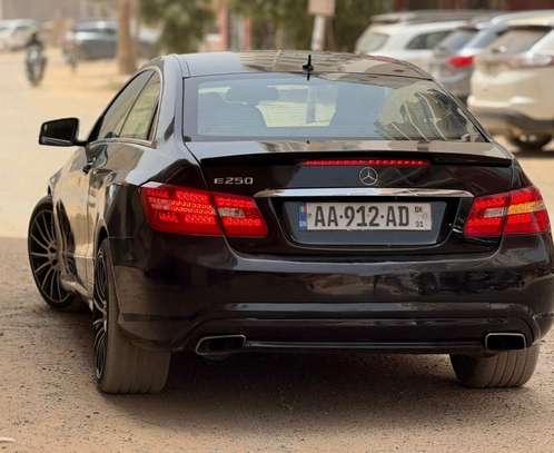Mercedes E250 image 6