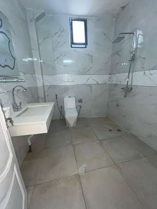 Grand et lumineux F4 aux Almadies image 8