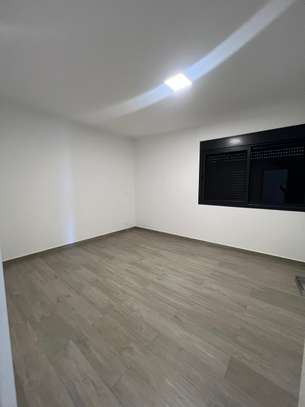 Appartement à louer au point e image 10