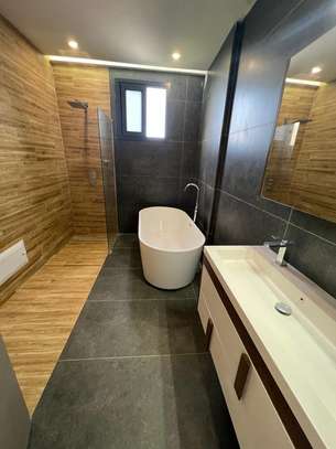 Grand standing F5 à la cité Africa image 14