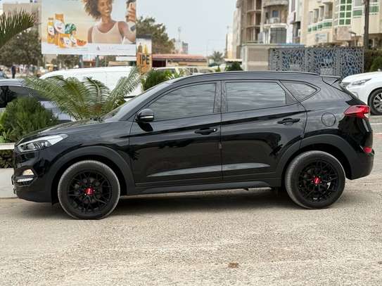 HYUNDAI TUCSON image 1