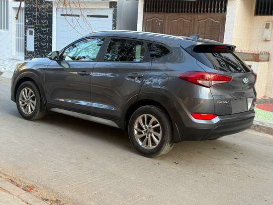 Hyundai Tucson 2.0 image 6
