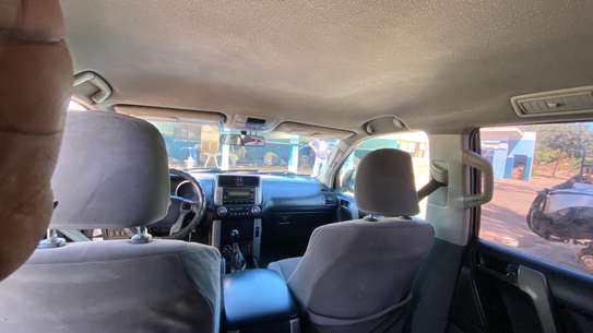 Toyota Prado image 7