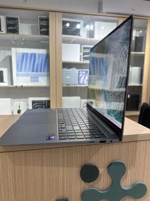 Samsung Galaxy Book 5 Pro-Intel Ultra 7 |32GB RAM|1 Téra image 6