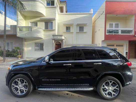 Jeep Grand Cherokee Overland 2019 image 4