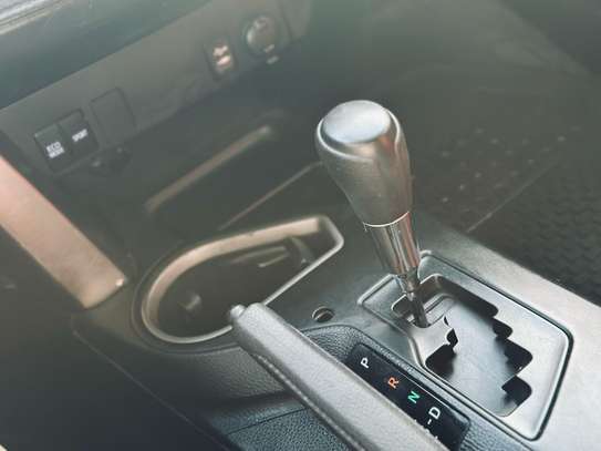 Toyota Rav 4 2017 image 9