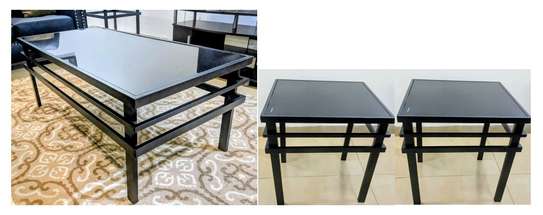Table basse élégante noire avec 2 tables d’appoint image 1