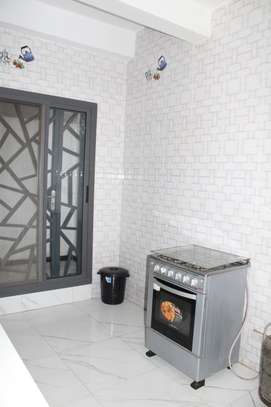 Appartement Meublé à Ouest Foire image 9