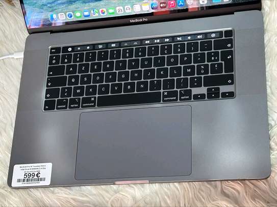 MacBook pro touch bar i9 image 4