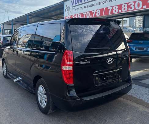 Hyundai Starex VIP Black double toit ouvrant image 11