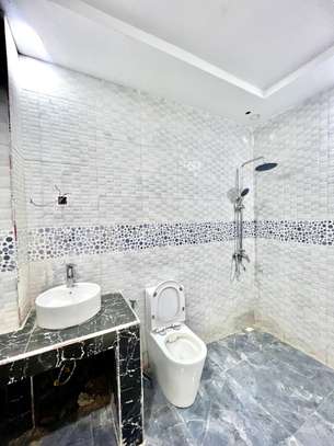 Magnifique appartement de type F4 à louer image 8