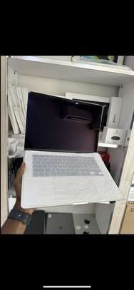 MacBook Air 2022 15 Pouces - M2 | 8GB RAM | 512 image 3