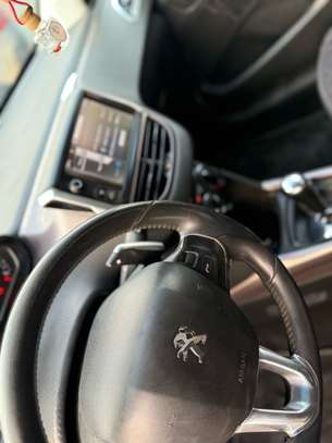 Peugeot 2008 2015 image 8