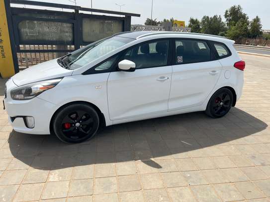 Kia rondo image 11