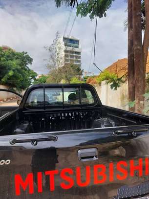MITSUBISHI L200 image 5