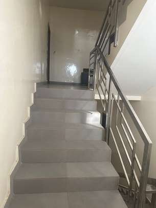 Appartement F4 à Dieuppeul image 2