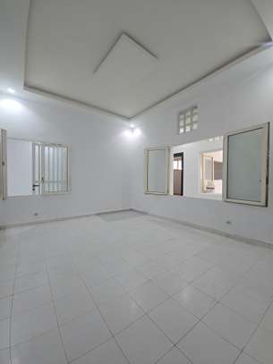 APPARTEMENT F5 À NGOR-ALMADIES image 6