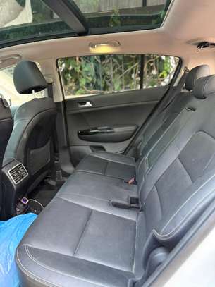 Kia Sportage automatic image 7