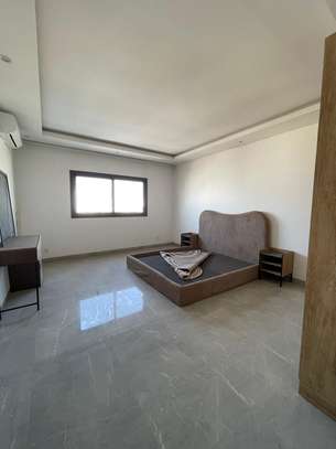 F5 de 352 m² à louer au point e avec les meubles image 14