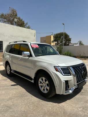 Mitsubishi Pajero 2016 image 2