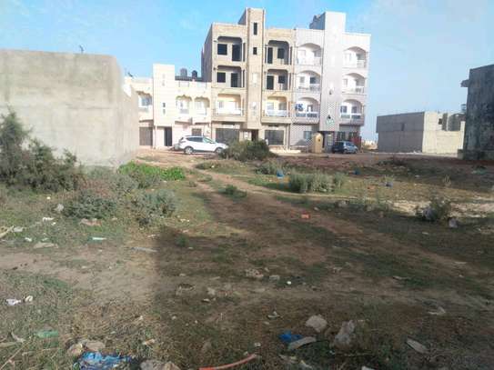 Terrain de 300m2 à vendre à Kounoune, Cité Hawa Dia image 3