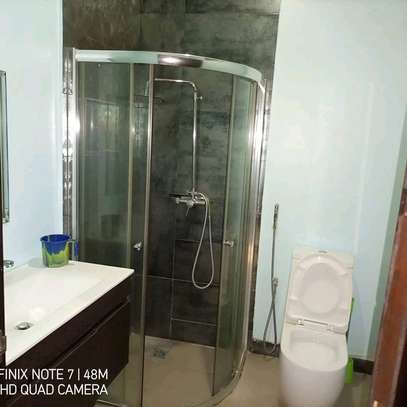 STUDIO MEUBLÉ À LOUER À MERMOZ JUSTE DERRIÈRE KFC image 3