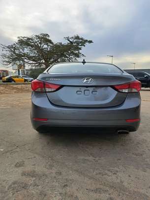 Hyundai elantra image 4