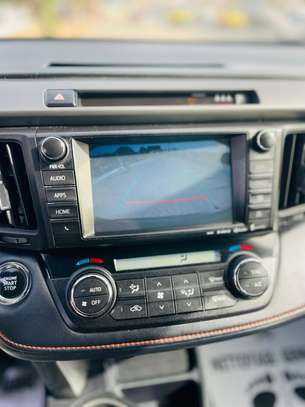 TOYOTA RAV 4 2018 image 11