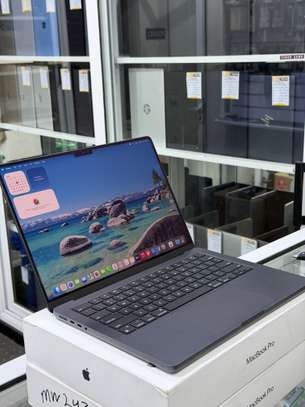 MacBook Pro 2024 M4 image 1