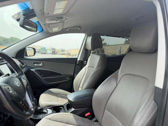 HYUNDAI SANTAFE 2017 image 9
