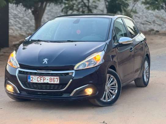 Peugeot 208 2019 image 2
