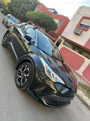 TOYOTA C-HR image 7