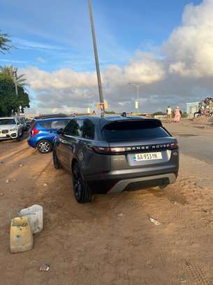 Range rover velar 2019 image 3