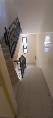 A louer appartements rénovés à.la cité keur guorgui image 1