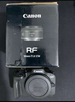 Canon r100 image 3