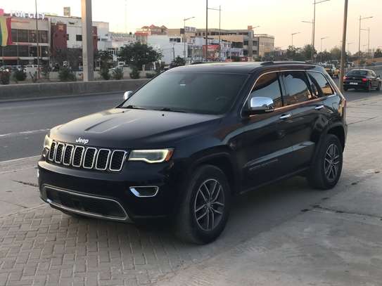 Jeep Grand Cherokee image 2
