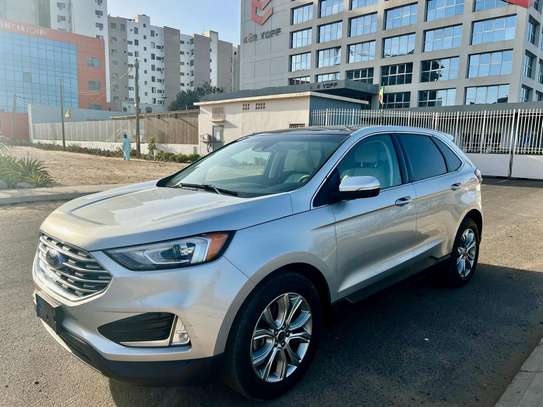 2019 Ford Edge Titanium image 1