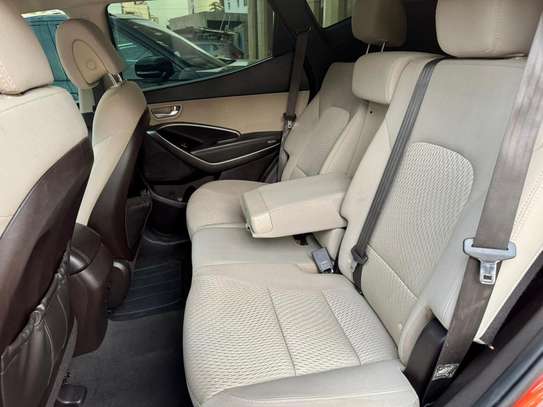 Hyundai Santa Fe 2017 SUV  faible kilométrage image 6