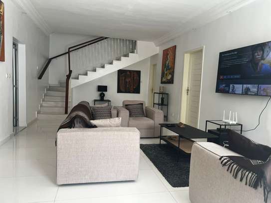 Villa meublée à louer aux Almadies côté Corniche image 4