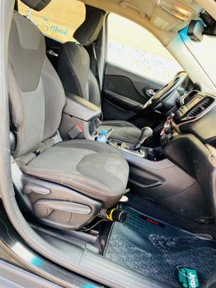 JEEP CHEROKEE LATITUDE-2017 image 6