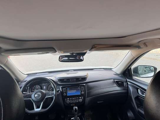 Nissan Rogue 2017 image 2
