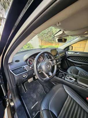 Mercedes GLE image 9