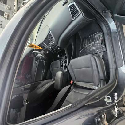 Avante  Hyundai toucso image 2