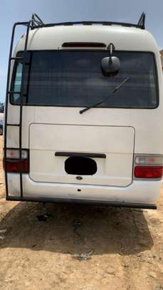 Location Toyota Coaster Diesel – 27 Places image 4