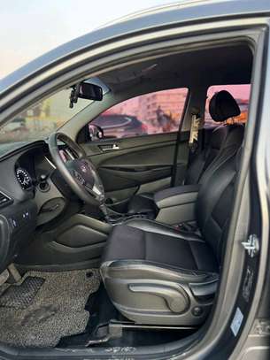 Hyundai Tucson image 8