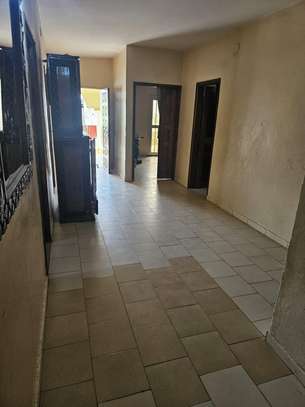 Grande Villa  r+1 à vendre à keur ndiaye lo image 9