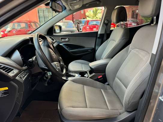 Hyundai santafe 2017 image 10